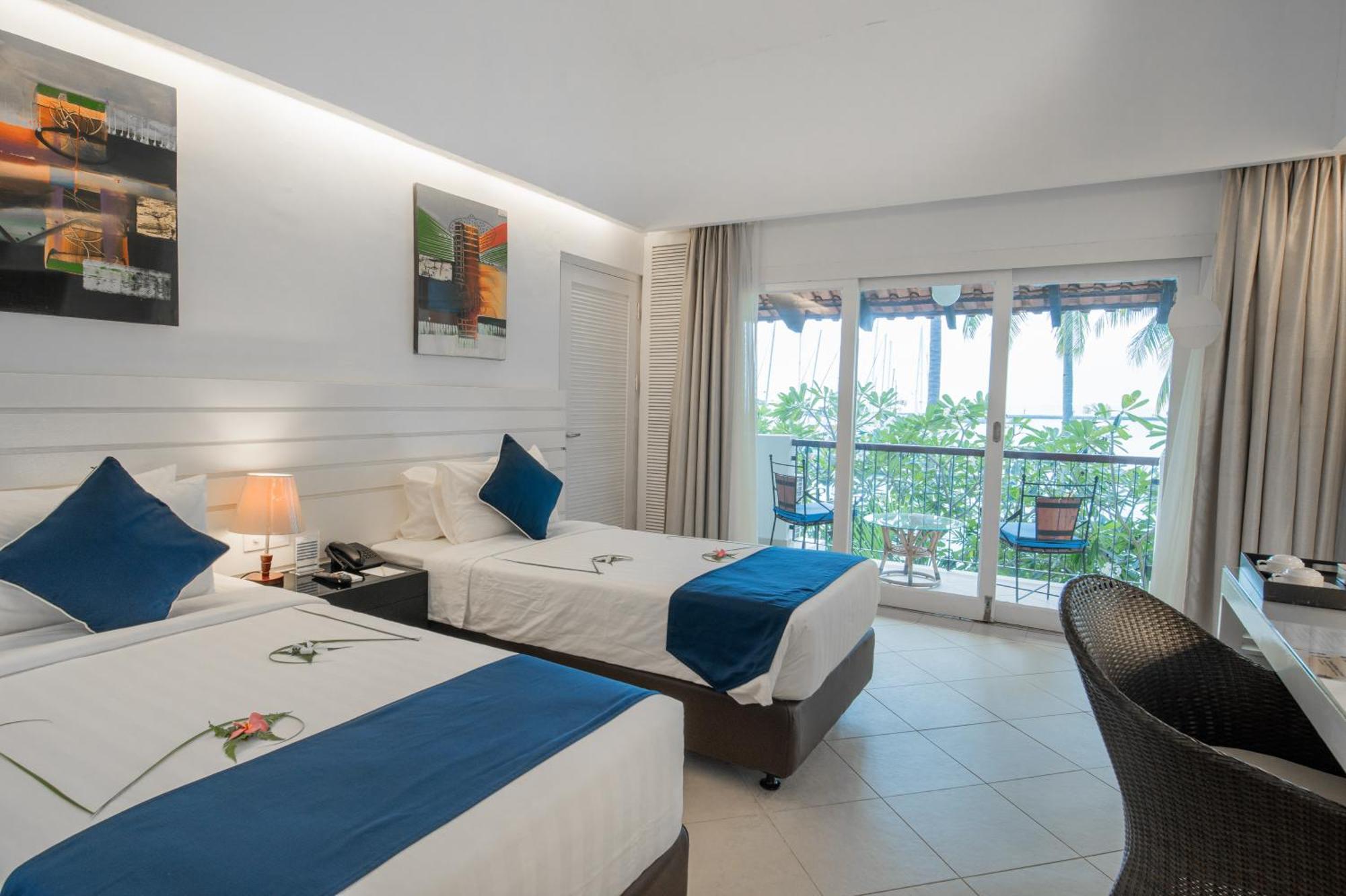 Nongsa Point Marina Hotel Buitenkant foto