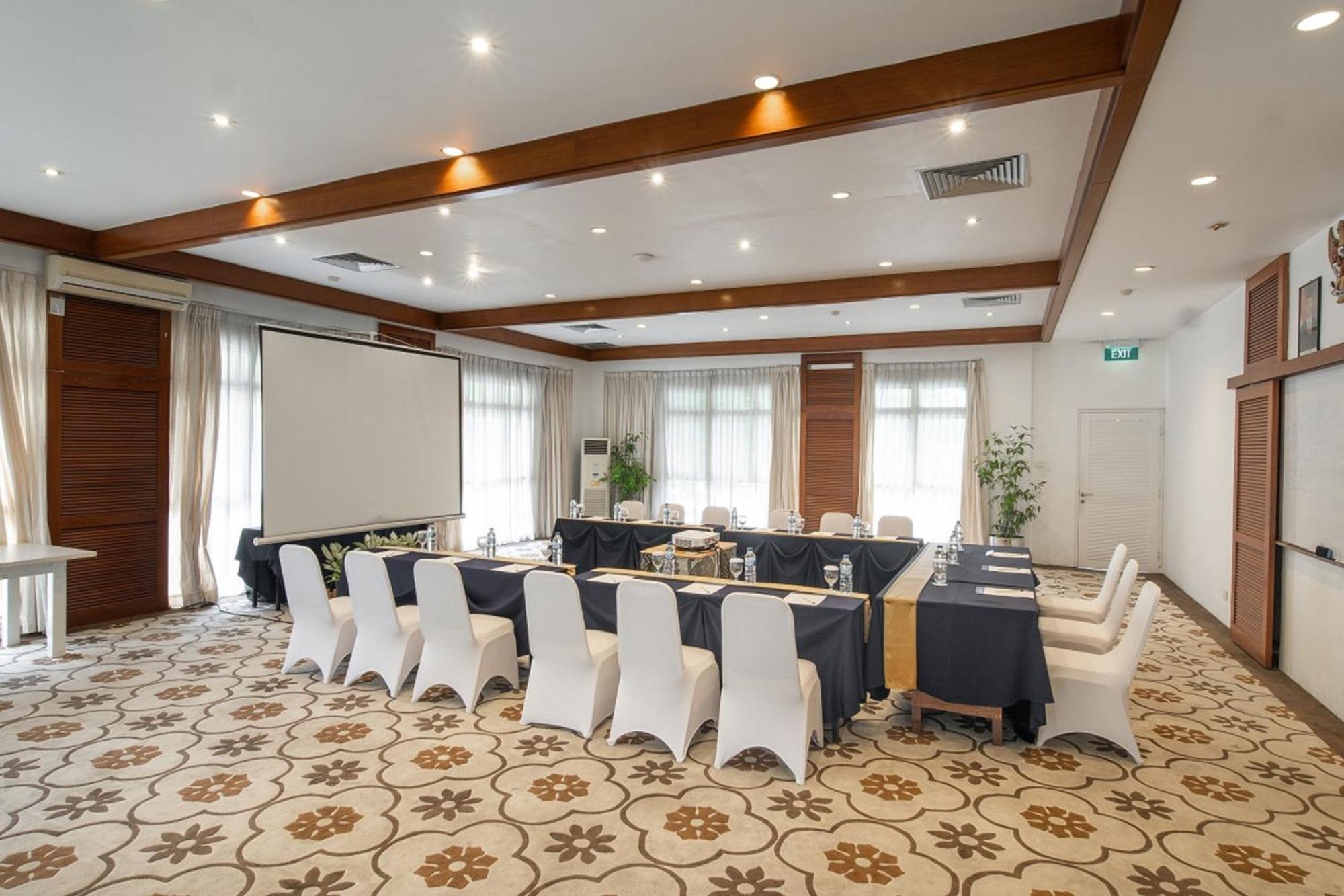 Nongsa Point Marina Hotel Buitenkant foto