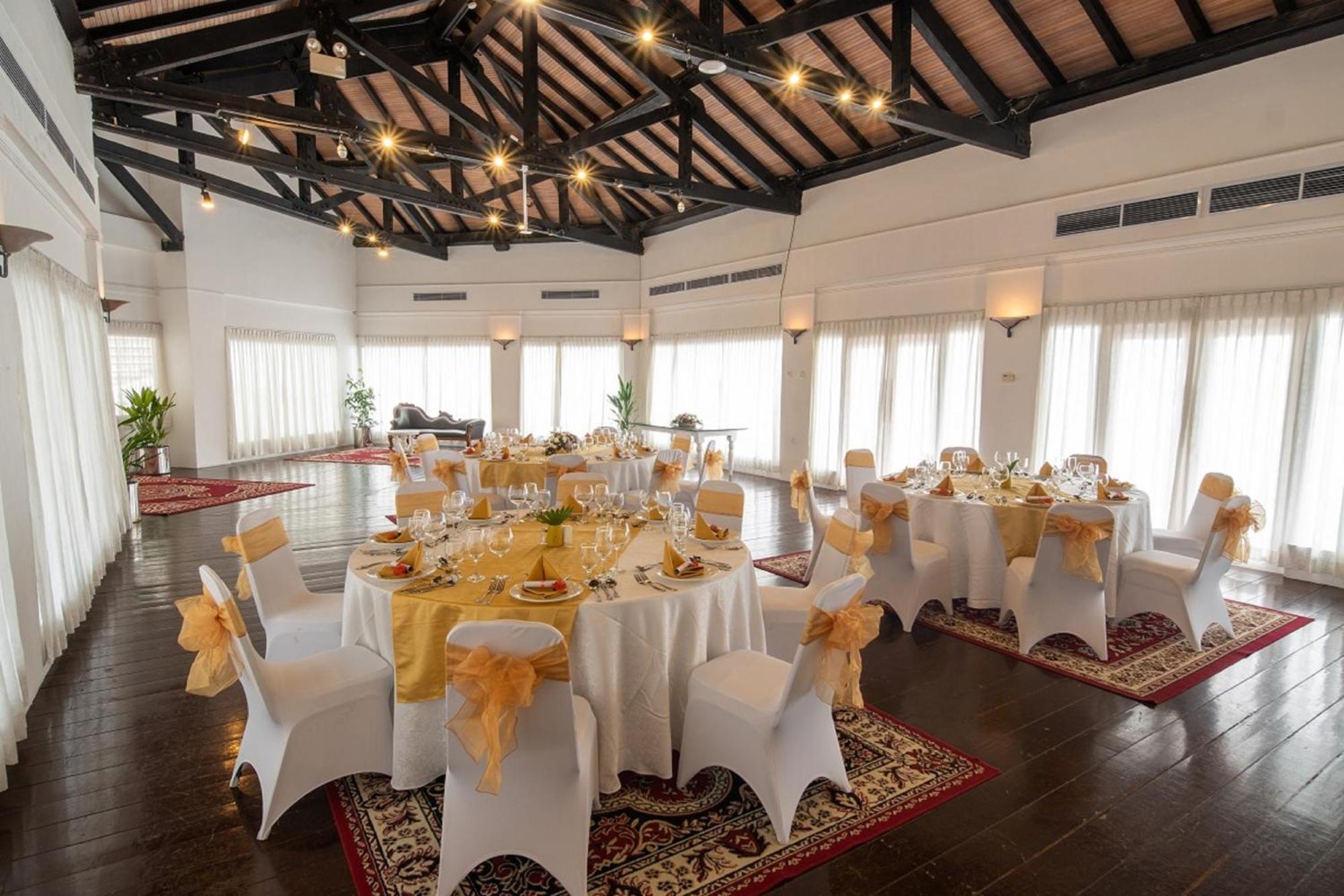 Nongsa Point Marina Hotel Buitenkant foto