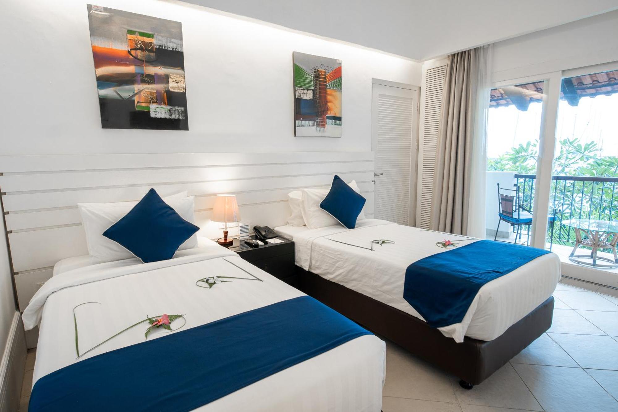 Nongsa Point Marina Hotel Buitenkant foto
